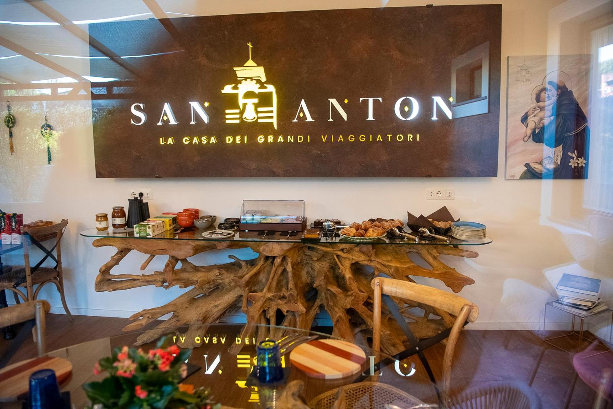 San Anton Hotel تريكاستانيي المظهر الخارجي الصورة